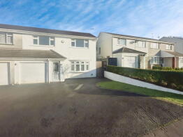 51, Clos Glanlliw, Pontlliw, Swansea SA4 9DW