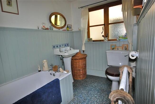 Photo 10
