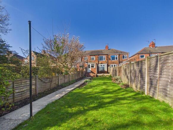 3 bed Terraced for sale Image 12