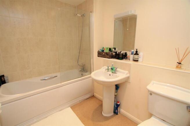 Bathroom.JPG