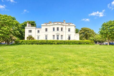Brighton Road, Worthing, West Sussex, BN11