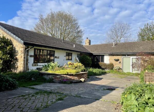 3 bed Detached Bungalow for sale Image 4