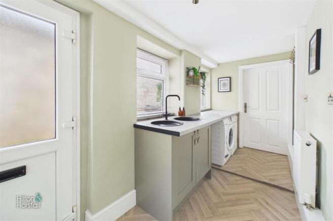 3 bed Terraced for sale Image 8