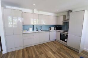 Flat 8, 92 92a, Queensway, Milton Keynes MK2 2RU
