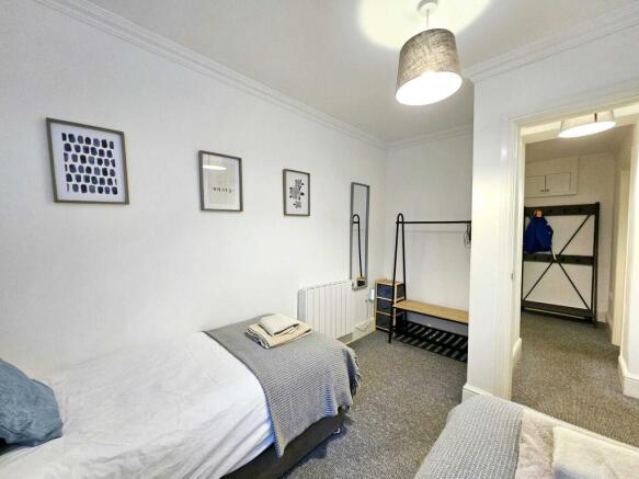 2 bed Flat for sale Image 6