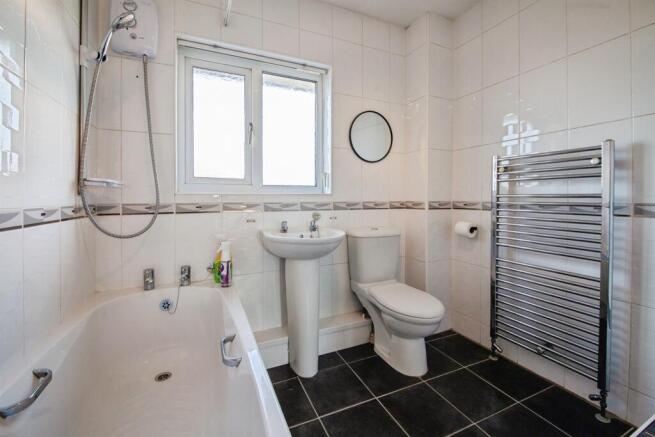 3 bed Semi-Detached for sale Image 6