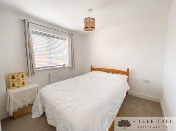3 bed Semi-Detached for sale Image 8