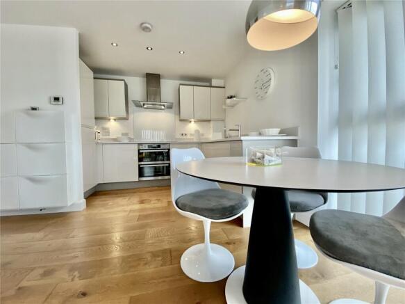 Dining/Kitchen