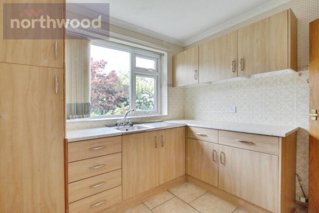 2 bed Semi-Detached Bungalow for sale Image 4