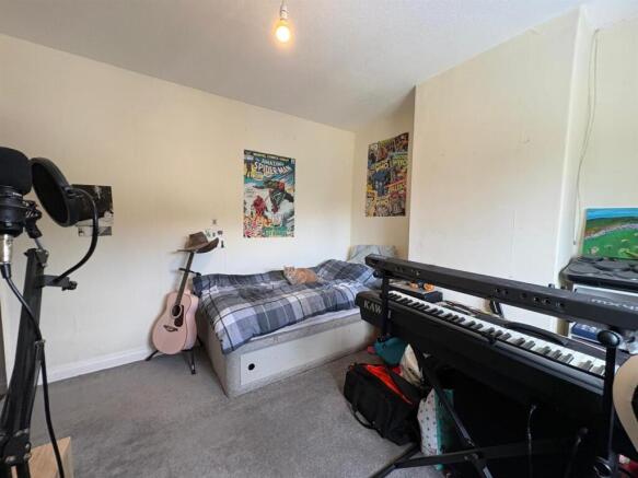 2 bed House for sale Image 6