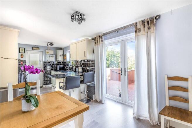 Kitchen/Dining Area