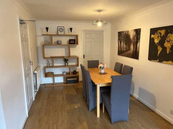 Lounge/Dining Room
