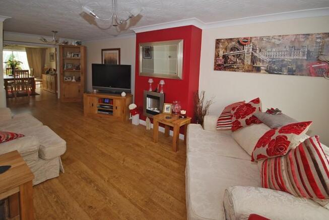 Livingroom (2nd view)