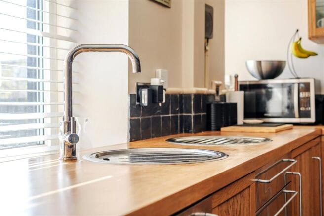 3 bed Terraced for sale Image 10