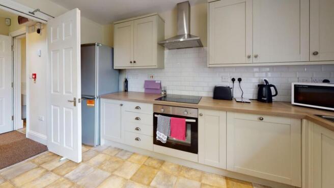 Flat_2_180_Derby_Road_07.jpg