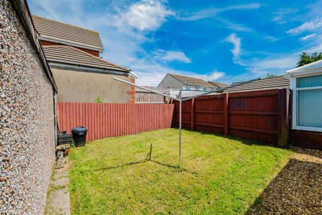 Enfield Drive, Barry photo 4