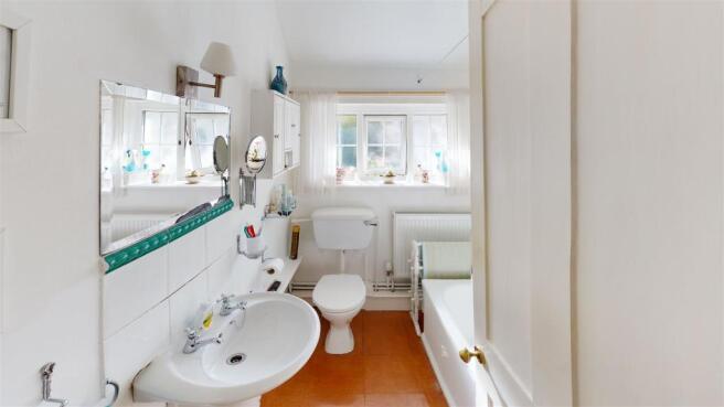 Rose-Cottage-Bathroom.jpg