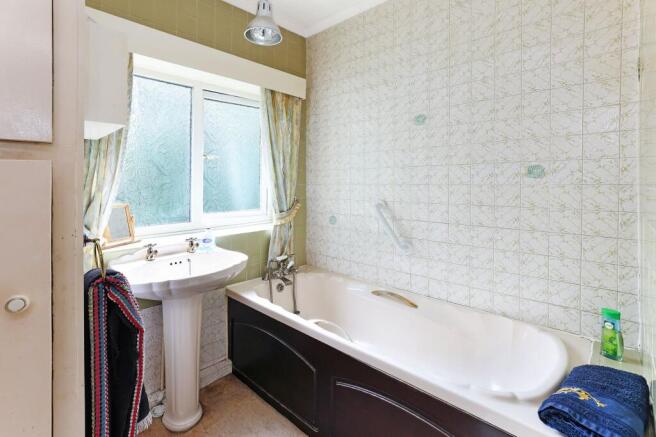 3 bed Semi-Detached for sale Image 9
