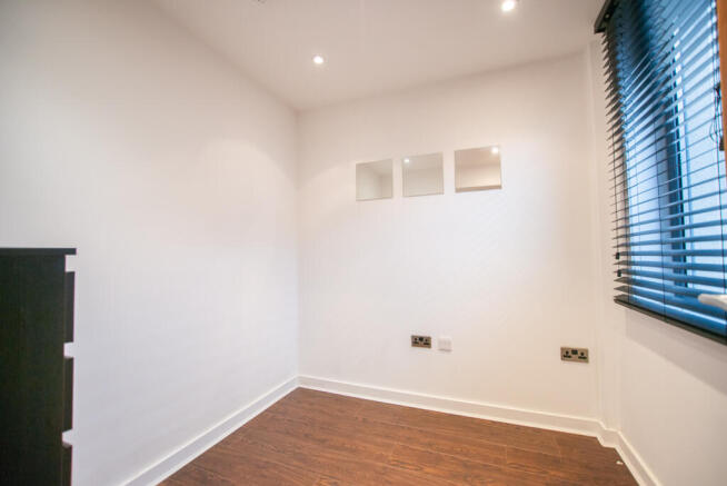2 bed Flat to rent Image 8