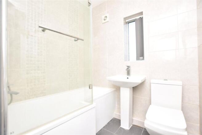 3 bed Semi-Detached for sale Image 6