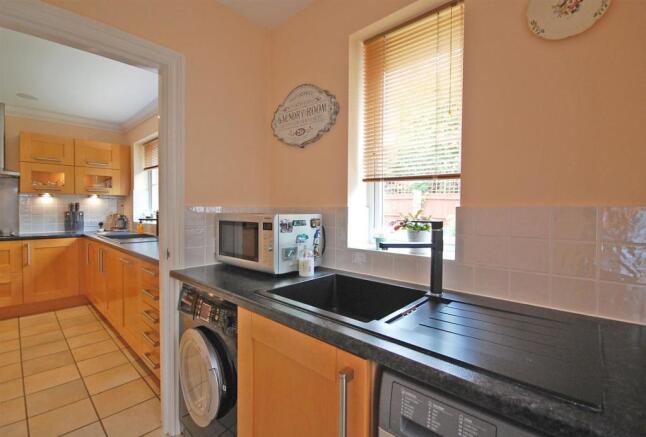 Utility Room b.jpg