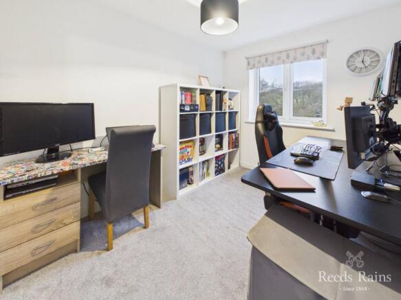 4 bed Detached for sale Image 10
