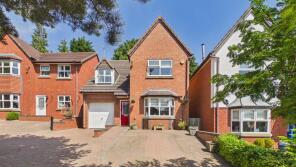 2, Kingsoak Gardens, Dudley DY2 8AL