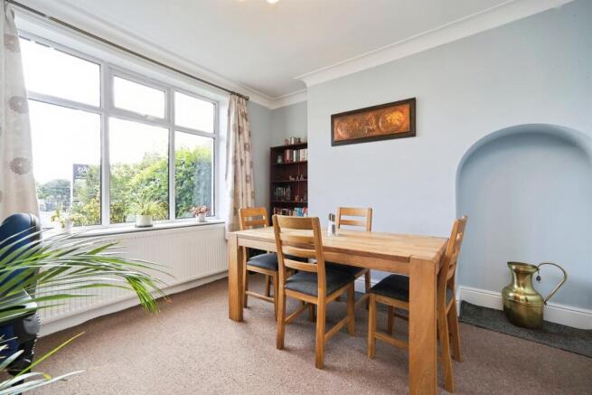 3 bed Semi-Detached for sale Image 4
