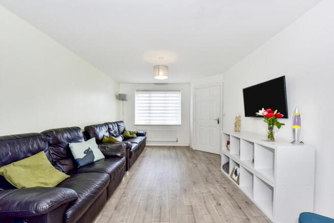 4 bed Detached for sale Image 8