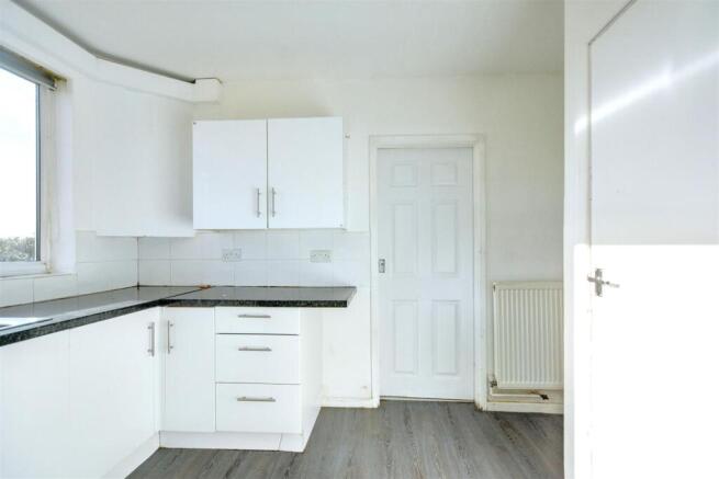 Kitchen_2.jpeg