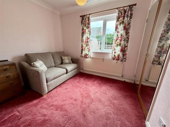 2 bed Detached Bungalow for sale Image 10