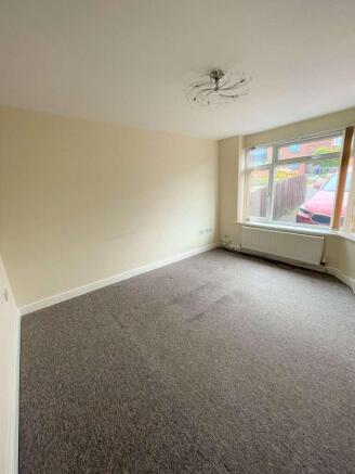 3 bed House to rent Image 11