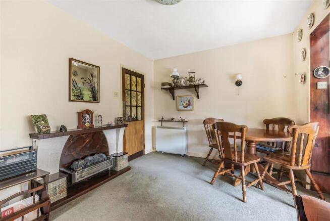 Dining Area.jpg