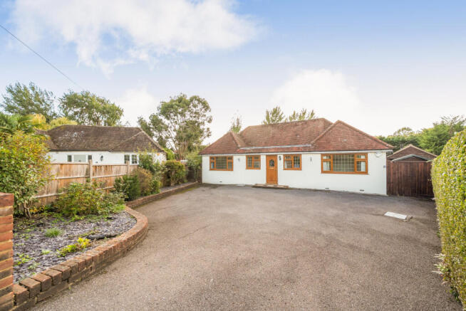 4-bed detached on Briar Way, Guildford, GU4, £900,000