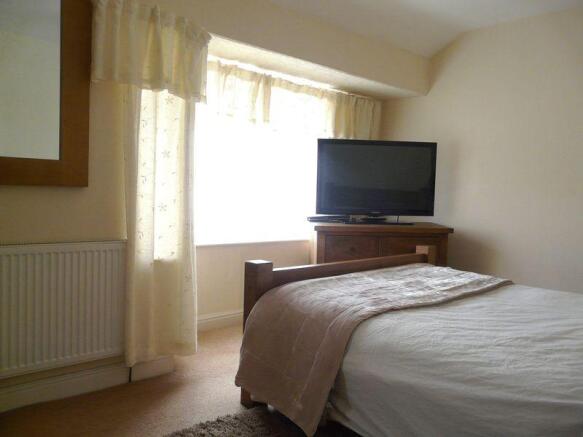 Bedroom 1 - 1