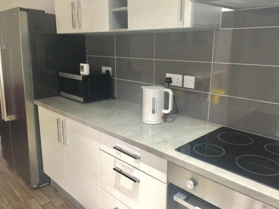 3 bed Terraced to rent Image 9