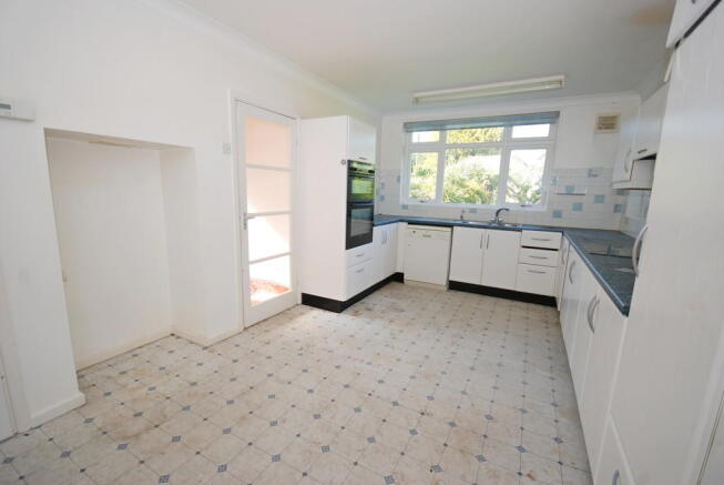 Kitchen/Breakfast...
