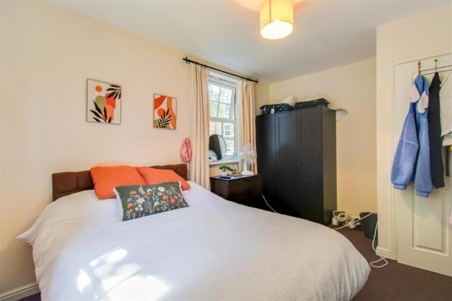2 bed Apartment for sale Image 7