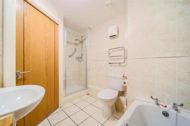 Bathroom.jpg