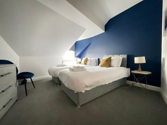 8 bed Not Specified for sale Image 11