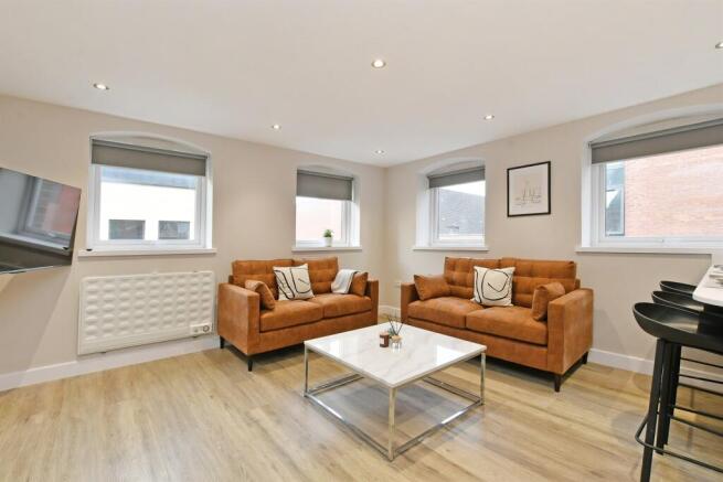 1 bed Apartment to rent Image 10