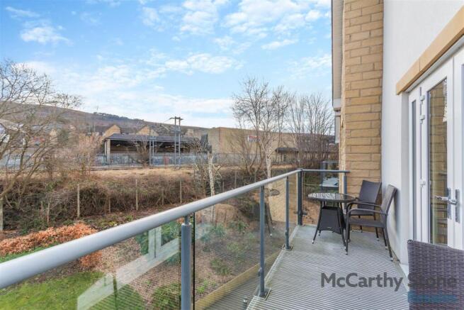 2 bed Apartment for sale Image 6