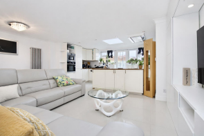 31, Dales Path, Farriers Way, Borehamwood WD6 2SF