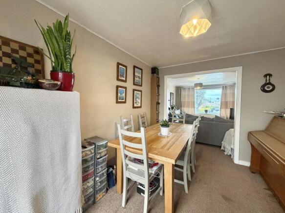 3 bed Semi-Detached for sale Image 7