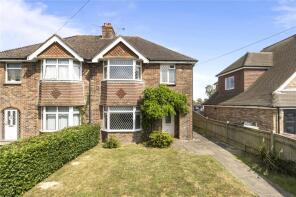 2, Hawks Road, Hailsham BN27 3BL