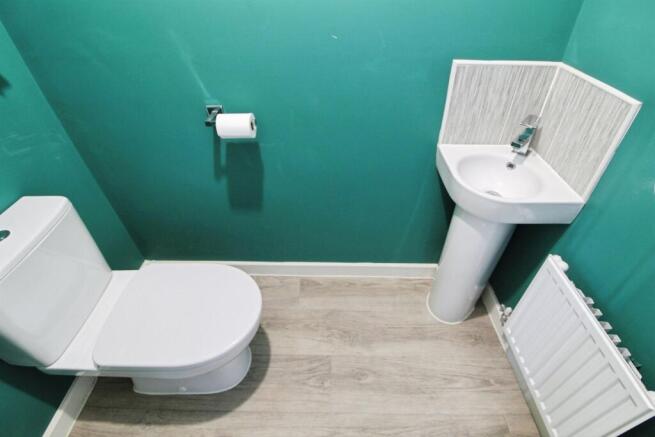 3 bed Semi-Detached for sale Image 6