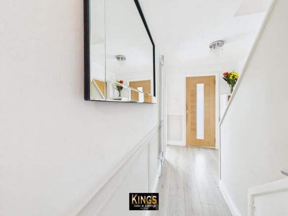4 bed Semi-Detached for sale Image 11