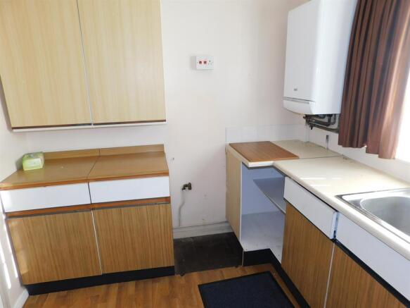 KITCHEN 2ND PHOTO