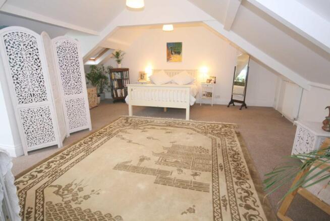 ADDITIONAL BEDROOM O