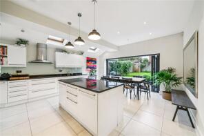 16, Wontner Road, London SW17 7QT